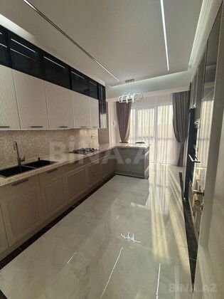 3 otaqlı Yeni tikili, Şah İsmayıl Xətai m., Bakı