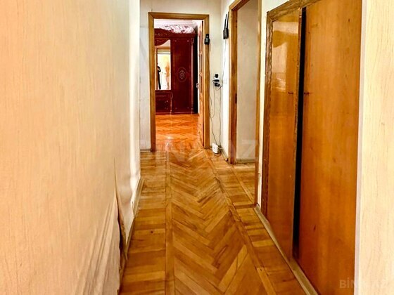 3 otaqlı Köhnə tikili, Qara Qarayev m., Bakı