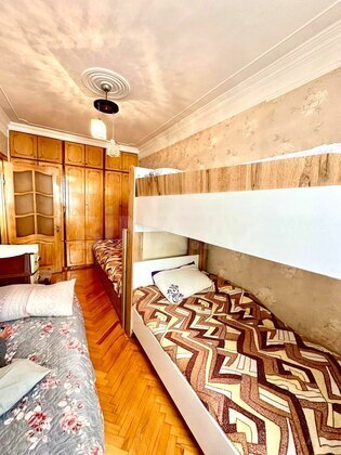 3 otaqlı Köhnə tikili, Qara Qarayev m., Bakı