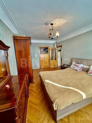 3 otaqlı Köhnə tikili, Qara Qarayev m., Bakı