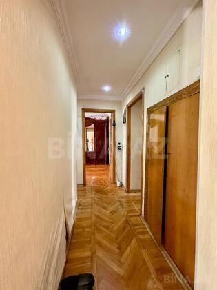3 otaqlı Köhnə tikili, Qara Qarayev m., Bakı