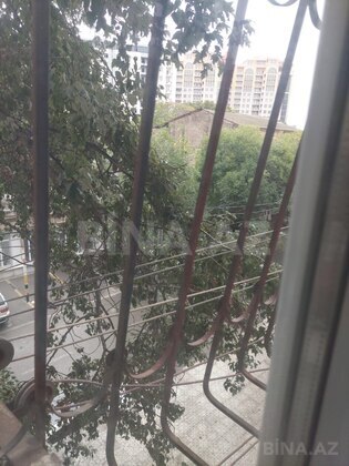 2 otaqlı Köhnə tikili, 28 May m., Bakı