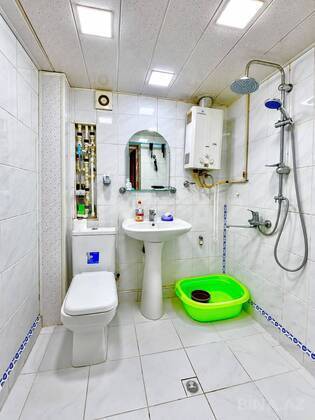 3 otaqlı Köhnə tikili, Qara Qarayev m., Bakı