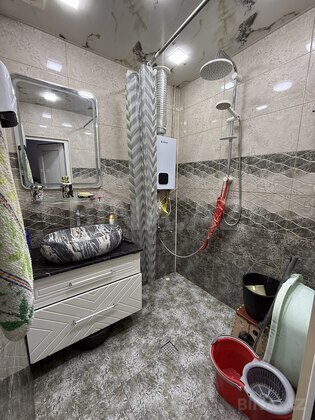 2 otaqlı Köhnə tikili, Qara Qarayev m., Bakı