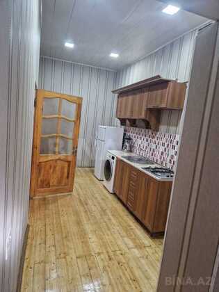 3 otaqlı Köhnə tikili, Bakıxanov q., Bakı