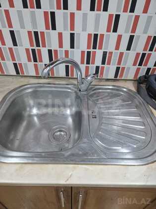 3 otaqlı Köhnə tikili, Bakıxanov q., Bakı