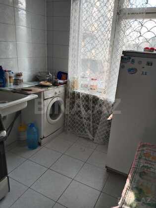 3 otaqlı Köhnə tikili, Elmlər Akademiyası m., Bakı