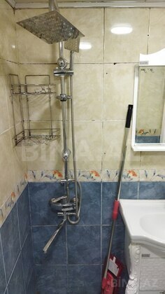 2 otaqlı Köhnə tikili, Memar Əcəmi m., Bakı