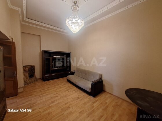 3 otaqlı Köhnə tikili, Yasamal q., Bakı