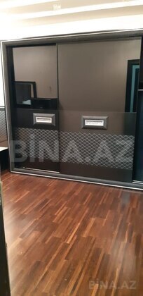 3 otaqlı Köhnə tikili, Memar Əcəmi m., Bakı