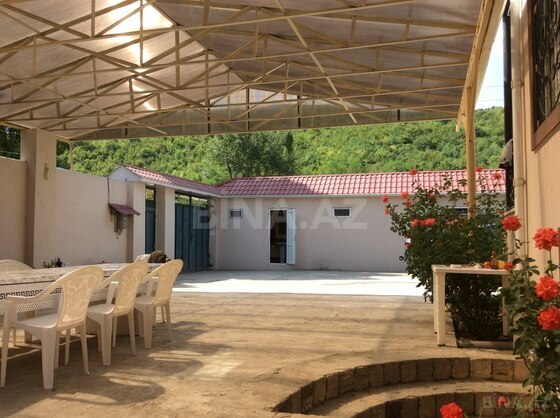5 otaqlı Həyət evi/Bağ evi, Quba