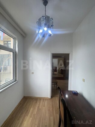 2 otaqlı Köhnə tikili, Memar Əcəmi m., Bakı