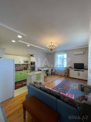 4 otaqlı Həyət evi/Bağ evi, Novxanı q., Bakı