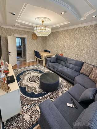 3 otaqlı Köhnə tikili, Qara Qarayev m., Bakı