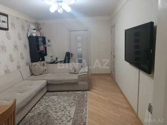2 otaqlı Köhnə tikili, Qara Qarayev m., Bakı