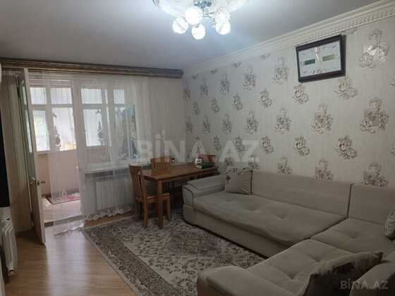 2 otaqlı Köhnə tikili, Qara Qarayev m., Bakı