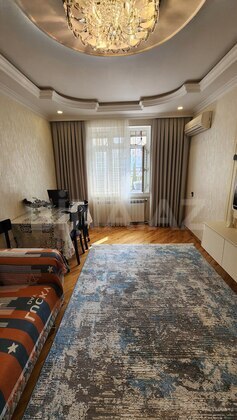 2 otaqlı Köhnə tikili, Xalqlar Dostluğu m., Bakı