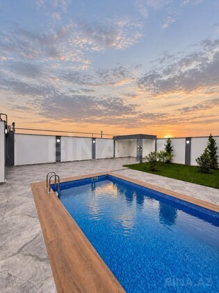 4 otaqlı Həyət evi/Bağ evi, Şüvəlan q., Bakı