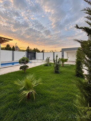 4 otaqlı Həyət evi/Bağ evi, Şüvəlan q., Bakı