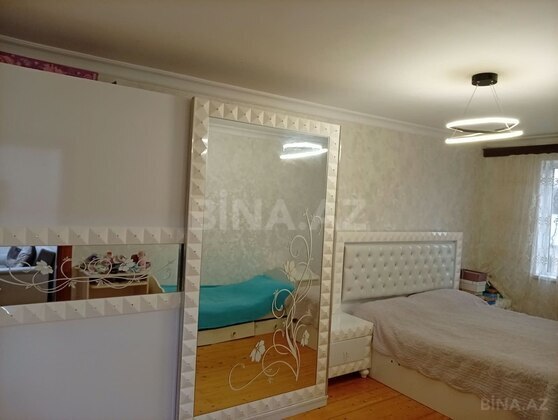 3 otaqlı Köhnə tikili, Xalqlar Dostluğu m., Bakı