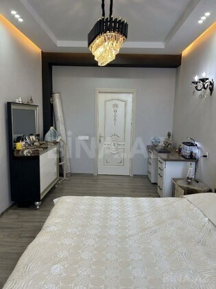 4 otaqlı Yeni tikili, Şah İsmayıl Xətai m., Bakı