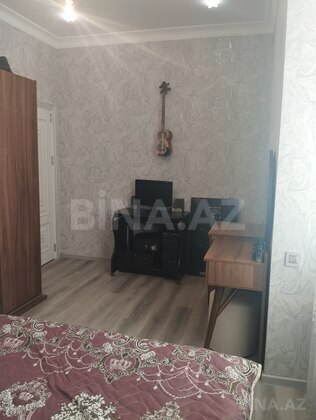 3 otaqlı Yeni tikili, Xırdalan
