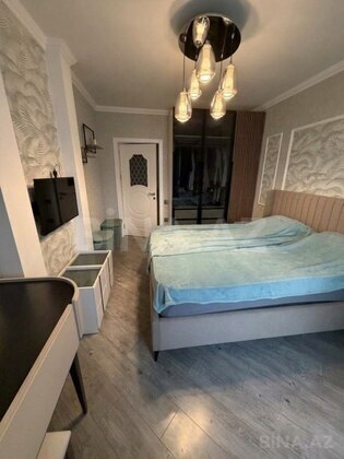 4 otaqlı Köhnə tikili, Həzi Aslanov m., Bakı