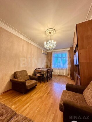 3 otaqlı Köhnə tikili, Əhmədli m., Bakı