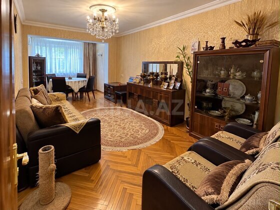 3 otaqlı Köhnə tikili, Neftçilər m., Bakı