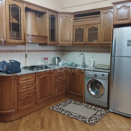 2 otaqlı Yeni tikili, Şah İsmayıl Xətai m., Bakı