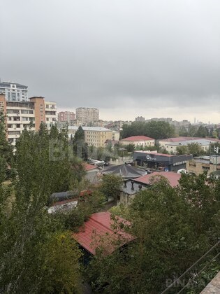 3 otaqlı Köhnə tikili, Memar Əcəmi m., Bakı