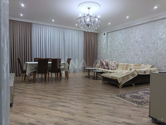 4 otaqlı Yeni tikili, Elmlər Akademiyası m., Bakı
