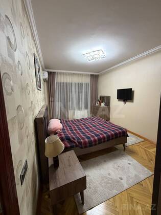 3 otaqlı Köhnə tikili, Həzi Aslanov m., Bakı