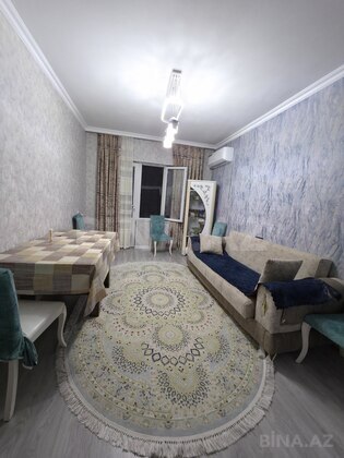 4 otaqlı Köhnə tikili, Bakıxanov q., Bakı