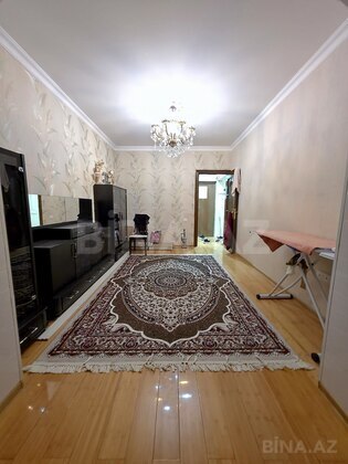 4 otaqlı Köhnə tikili, Bakıxanov q., Bakı