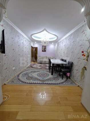 4 otaqlı Köhnə tikili, Bakıxanov q., Bakı