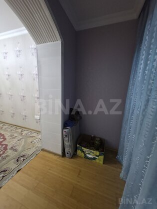 4 otaqlı Köhnə tikili, Bakıxanov q., Bakı