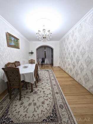 4 otaqlı Köhnə tikili, Bakıxanov q., Bakı