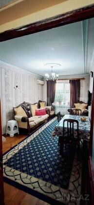 3 otaqlı Köhnə tikili, Xalqlar Dostluğu m., Bakı