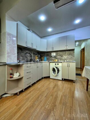3 otaqlı Köhnə tikili, Əhmədli m., Bakı