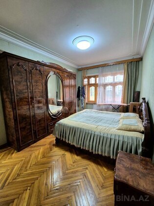3 otaqlı Köhnə tikili, Əhmədli m., Bakı