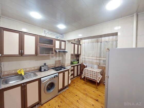 3 otaqlı Köhnə tikili, 7-ci mikrorayon q., Bakı