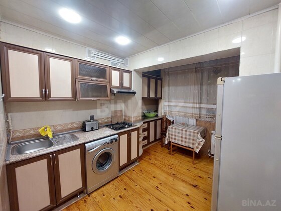 3 otaqlı Köhnə tikili, 7-ci mikrorayon q., Bakı