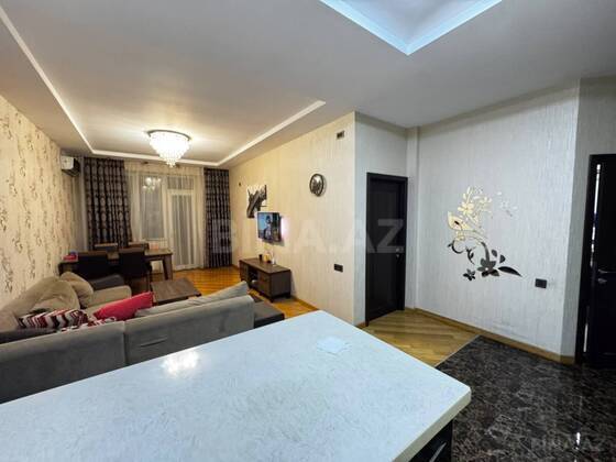 2 otaqlı Yeni tikili, 7-ci mikrorayon q., Bakı