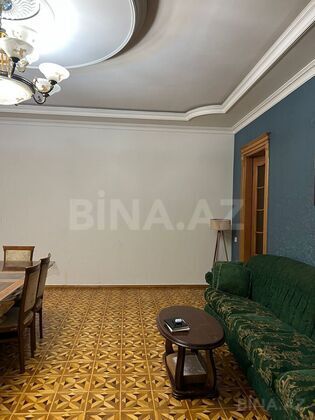3 otaqlı Köhnə tikili, 28 May m., Bakı