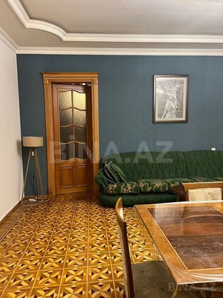 3 otaqlı Köhnə tikili, 28 May m., Bakı