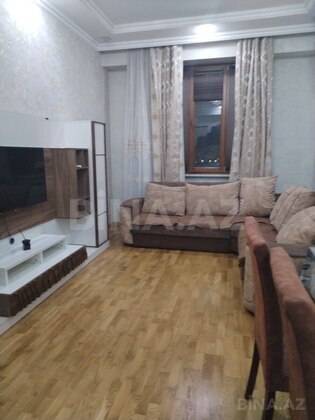 2 otaqlı Köhnə tikili, Qara Qarayev m., Bakı