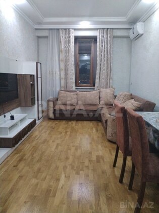 2 otaqlı Köhnə tikili, Qara Qarayev m., Bakı