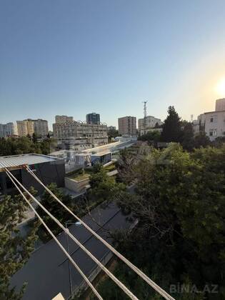 2 otaqlı Köhnə tikili, Memar Əcəmi m., Bakı