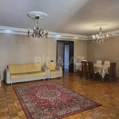 4 otaqlı Köhnə tikili, İnşaatçılar m., Bakı